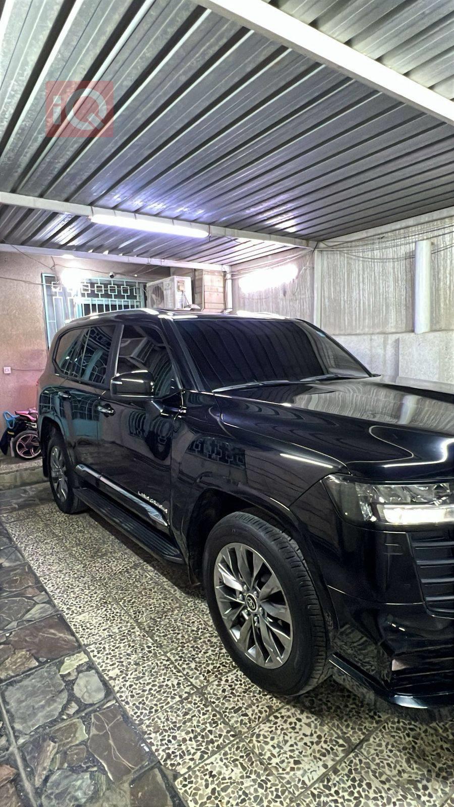 تويوتا لاندكروزر